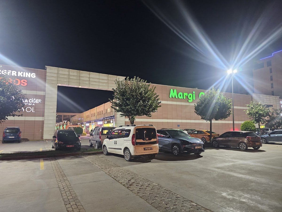 Margi Outlet Edirne Alışveriş Merkezi