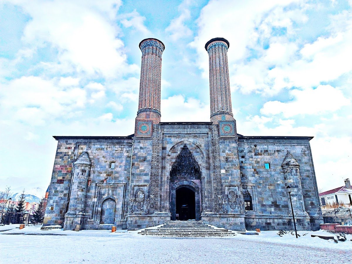 Çifte Minareli Medrese