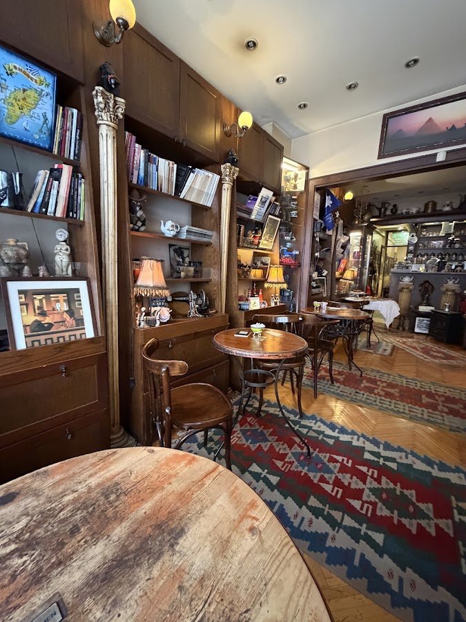 Erciyes Kitabevi & Cafe