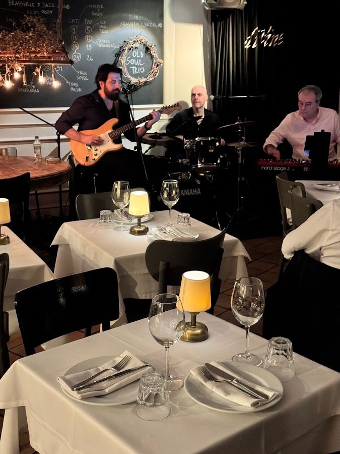 Divine Brasserie & Jazz Club