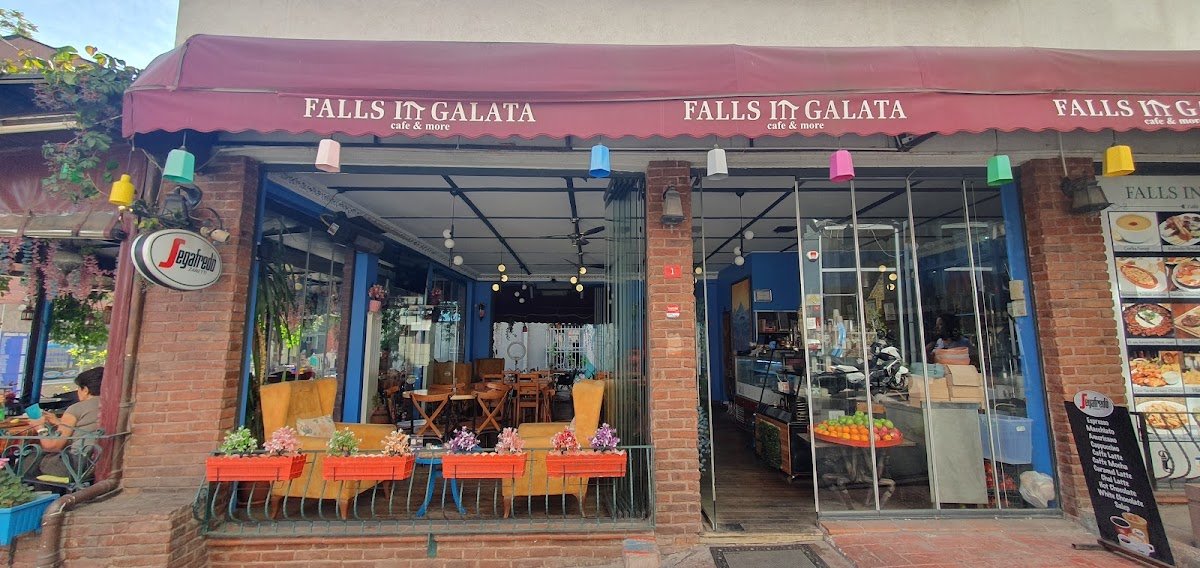 Falls İn Galata Cafe & More