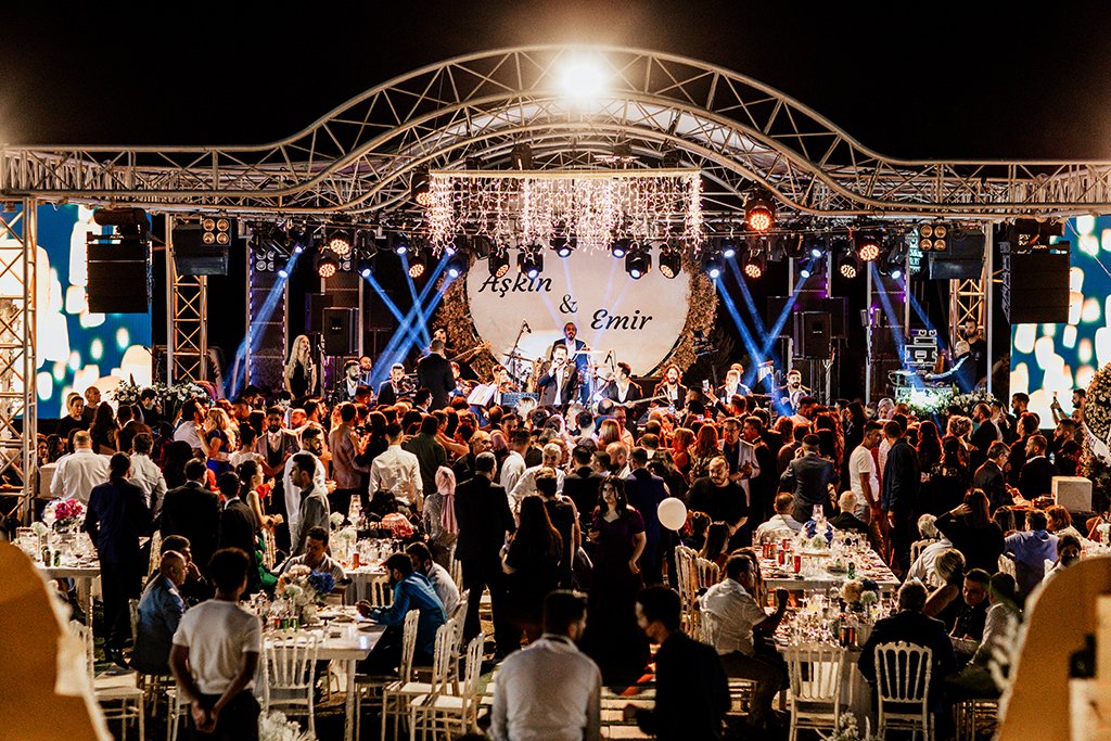 Karnaval Luxury