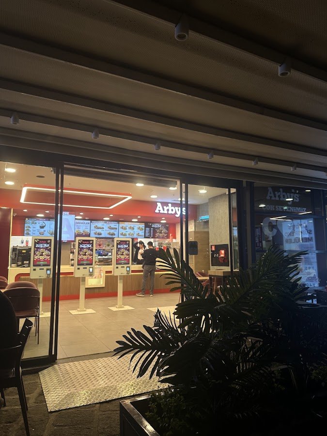 Arby's - Konak Pier