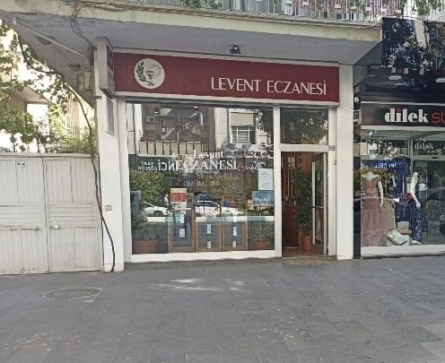 Levent Eczanesi