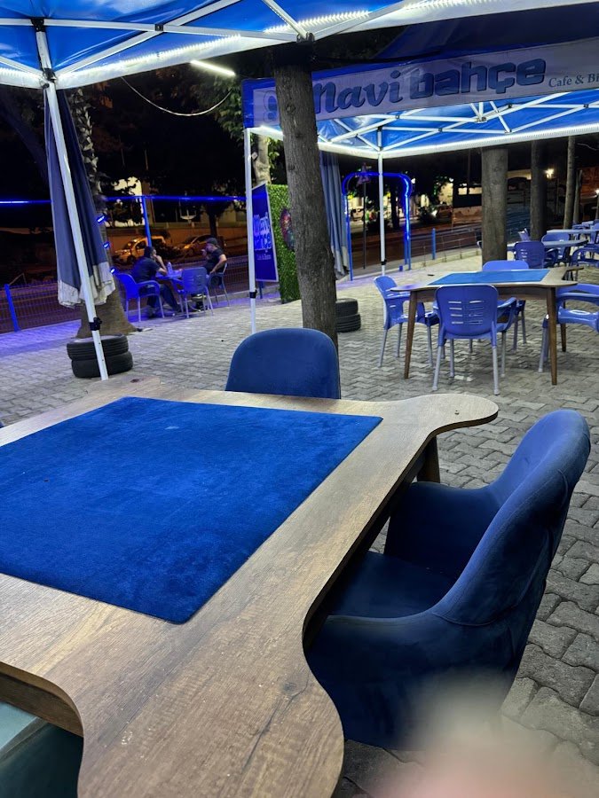Mavi Bahçe Cafe Bistro