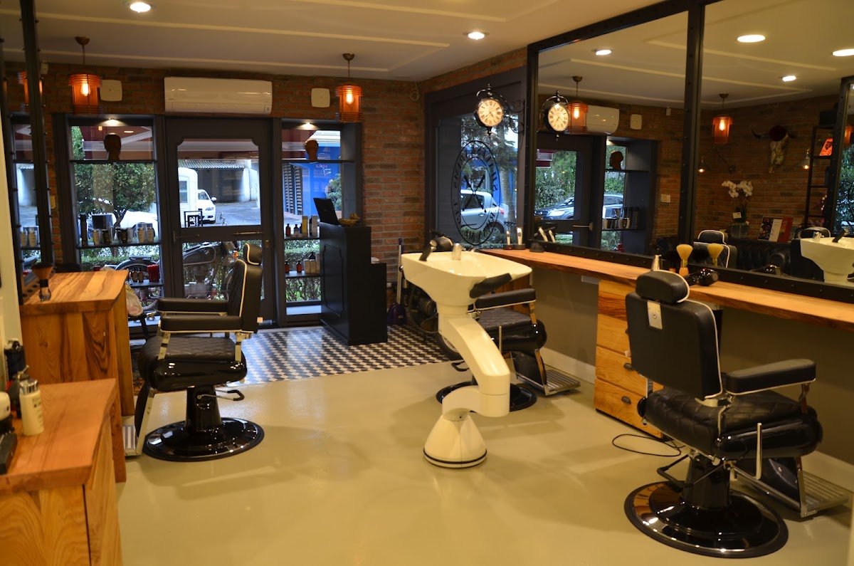 Erhan Mengel Shaves&Trims Erkek Kuaförü