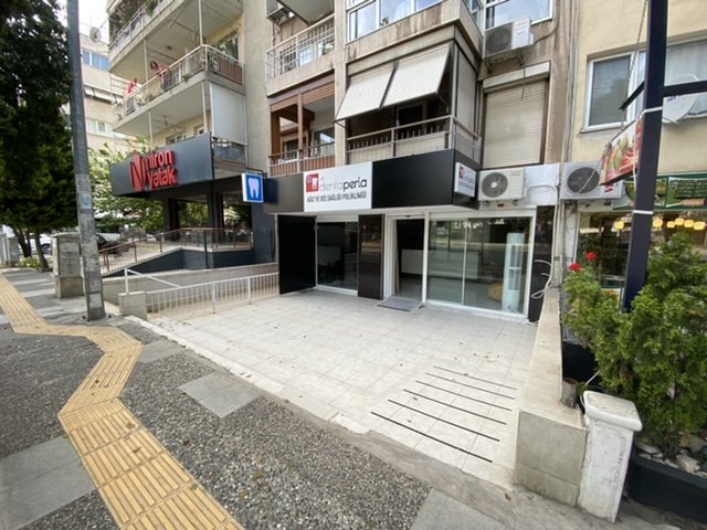 Dentaperla Karşıyaka Diş ve Ağız Sağlığı Polikliniği
