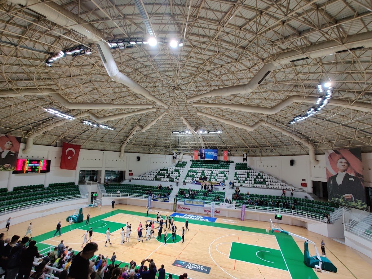 Bornova Belediyesi Atatürk Spor Kompleksi