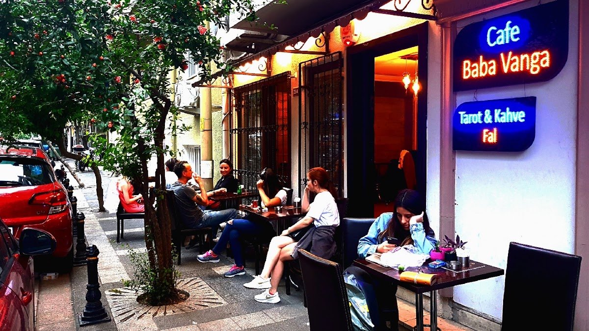 Fal Cafe Baba Vanga