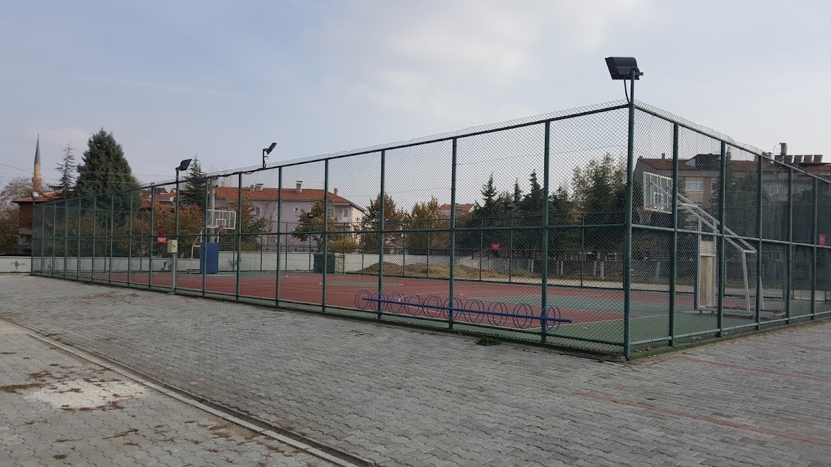Açık Hava Basketbol Sahası