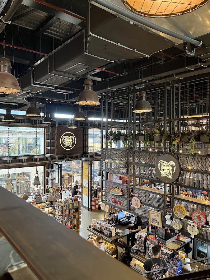 Pan Bookstore & Cafe