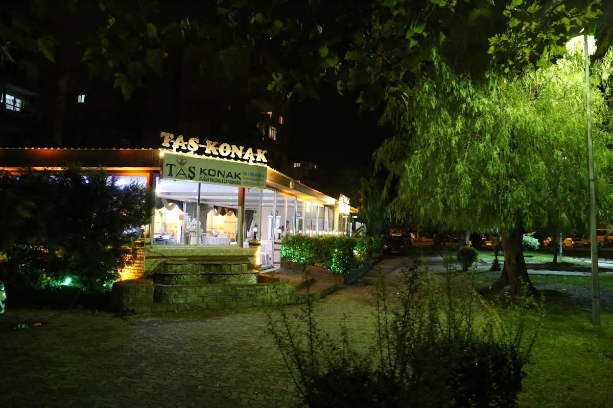 Taş Konak Düğün Salonu & Çay Bahçesi