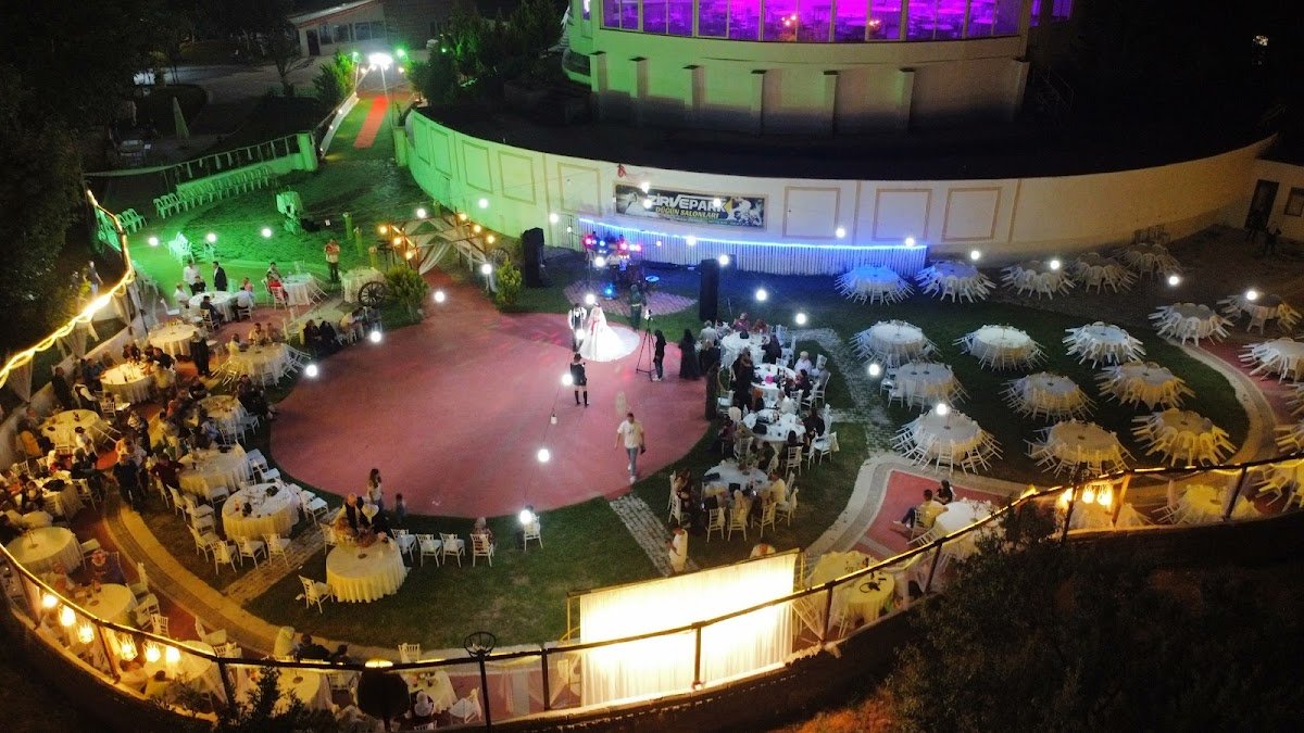 Zirvepark Düğün Salonları