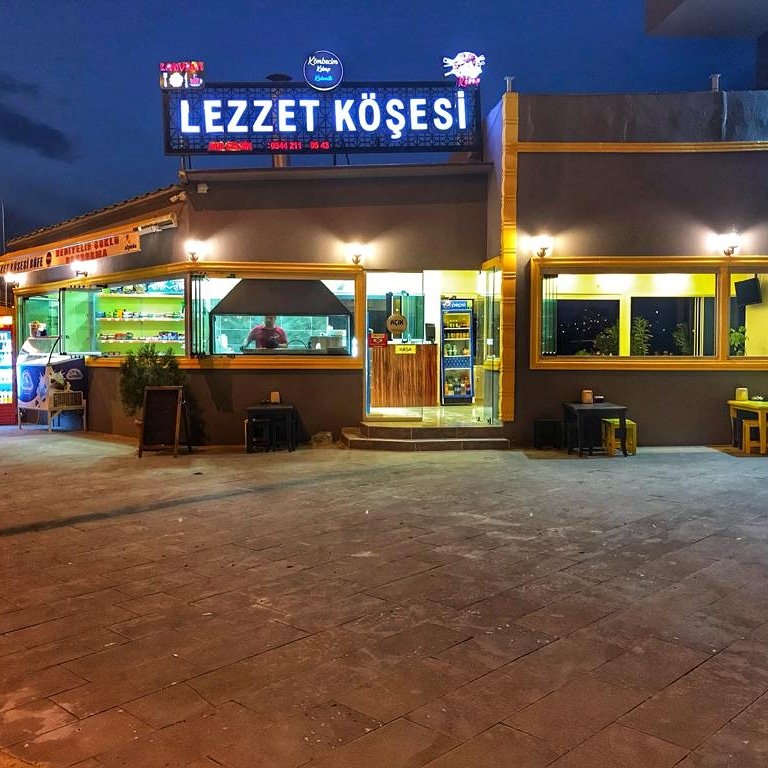 Kömbecim Lezzet Köşesi (Kebap & Kahvaltı)