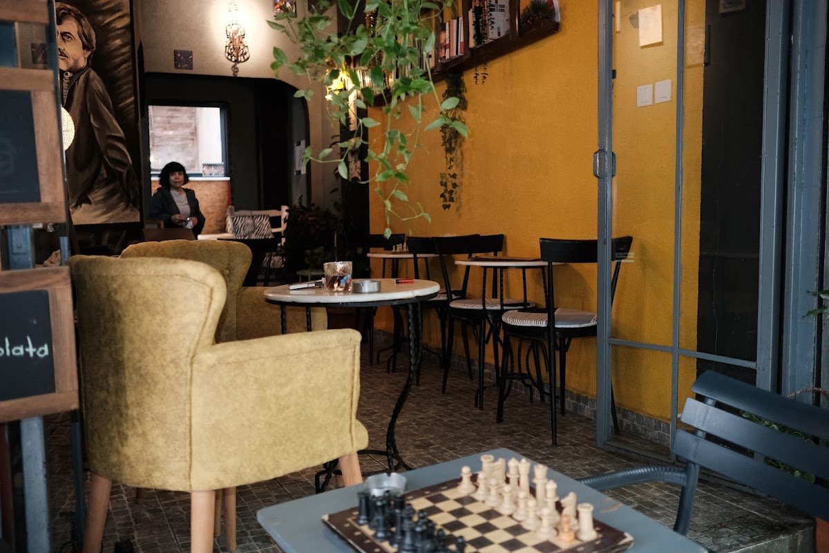 Arkadaş Satranç Kafe
