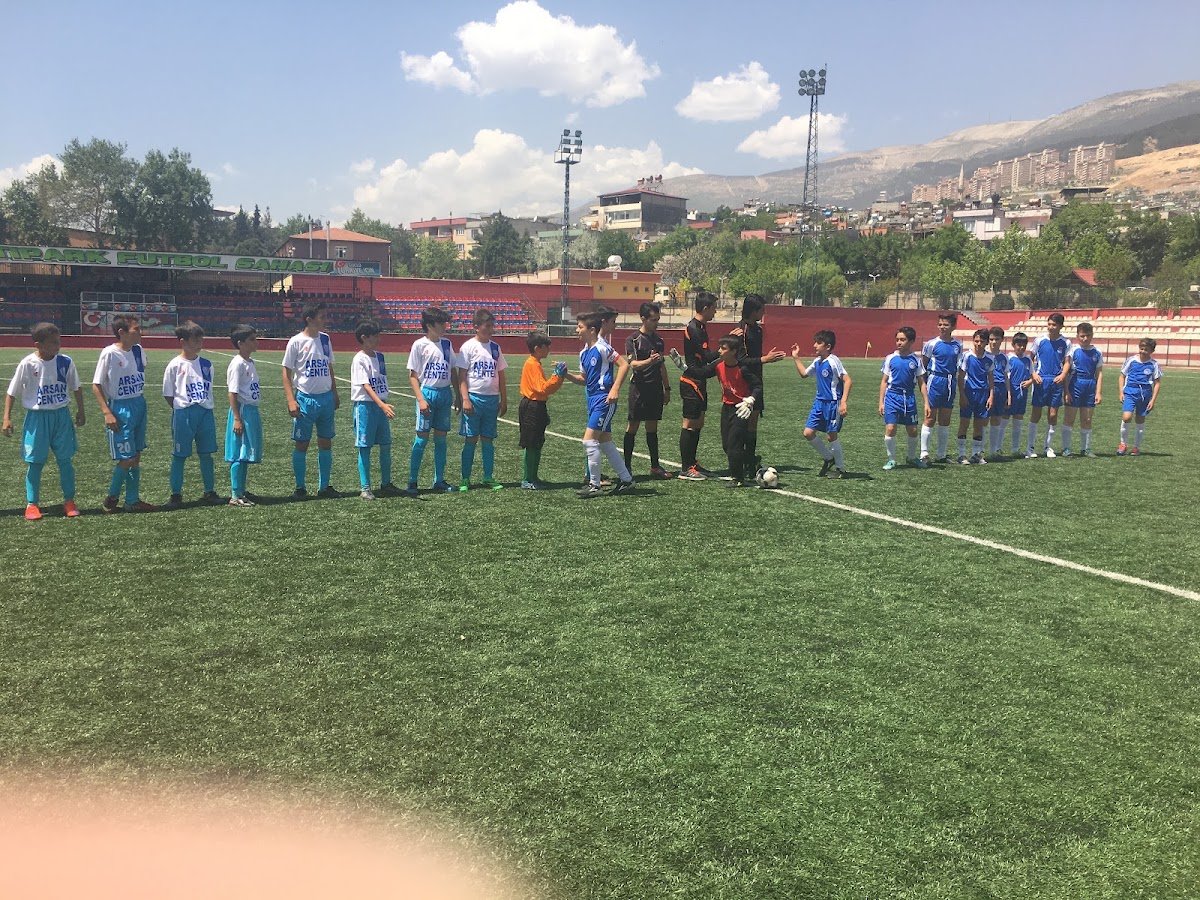 Vali Saim Çotur Stadı