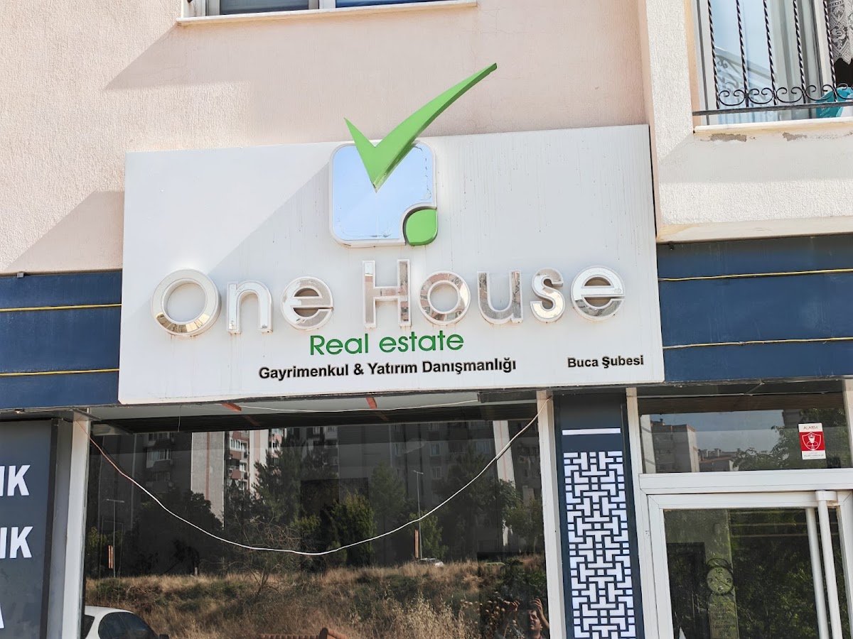 İzmir Kurumsal One House Emlak Ofisi