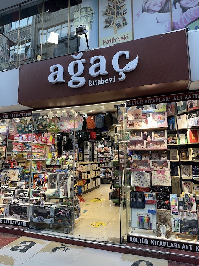 Ağaç Kitabevi