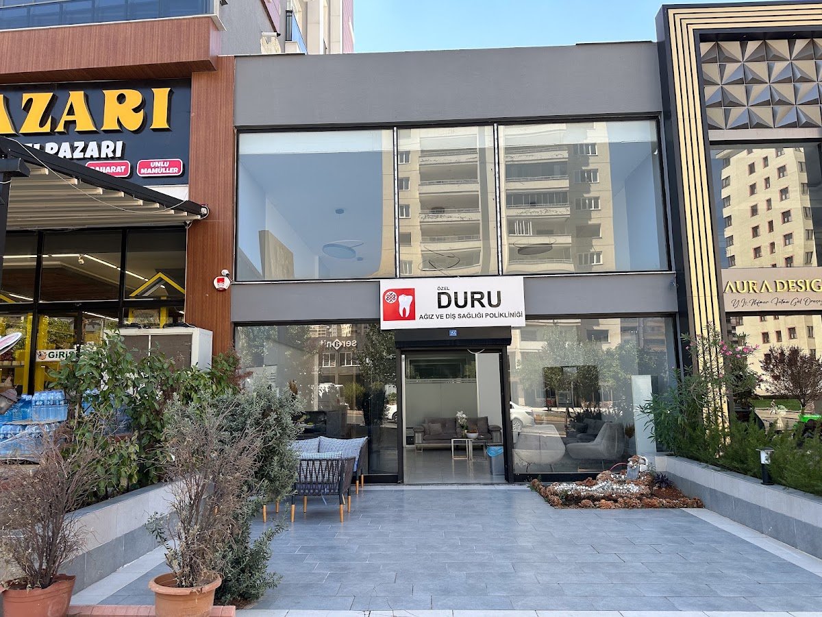 Ortodonti Uzmanı Uzm. Dt. Selçuk Erdem Özbay - Diş Teli ve Şeffaf Plak ( İnvisalign )
