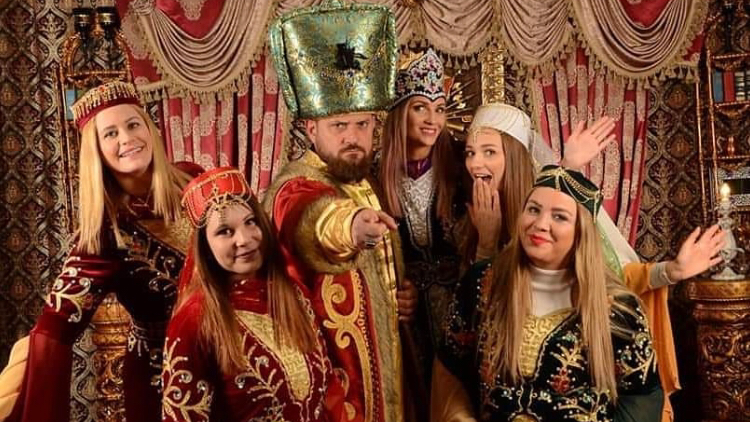 Ottoman Costume Photo Studio Sultan Ertugrul Zumrut Sultanahmet