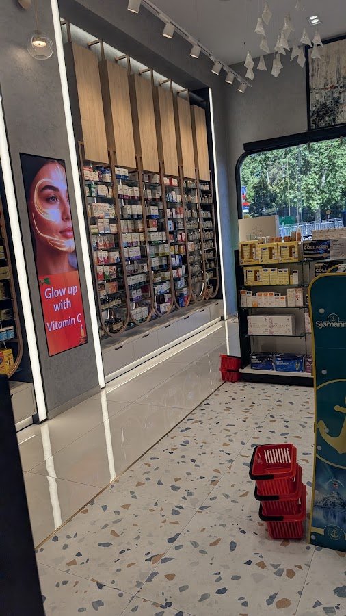 Taksim Plus Eczanesi