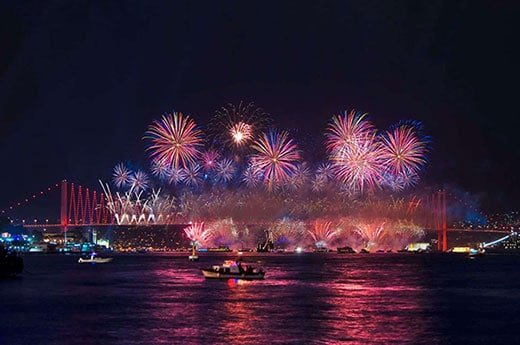Bosphorus Cruise.Com.Tr ( Dinner Cruise, Sunset Cruise, Lunch Cruise )