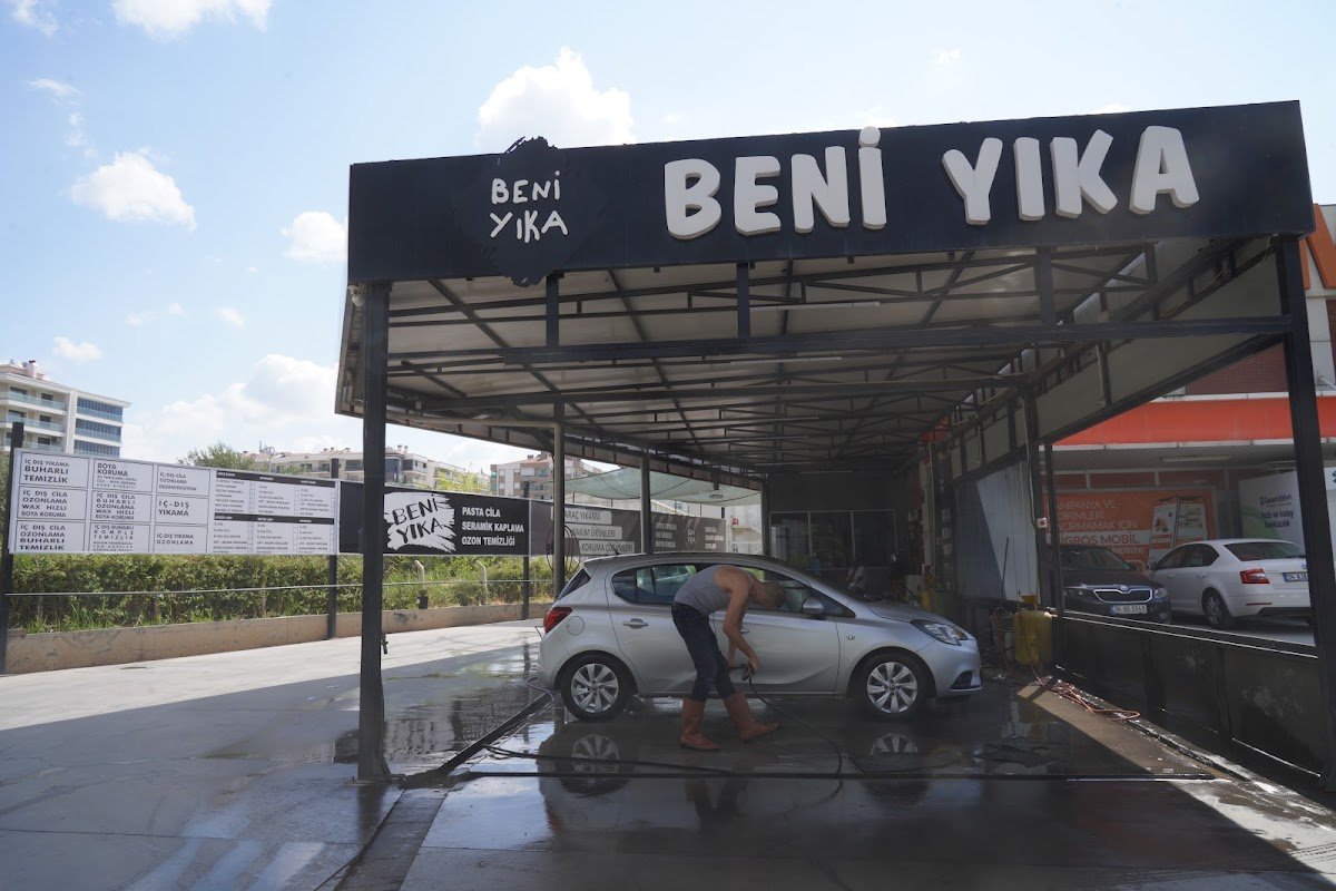 Beni Yıka Bayraklı