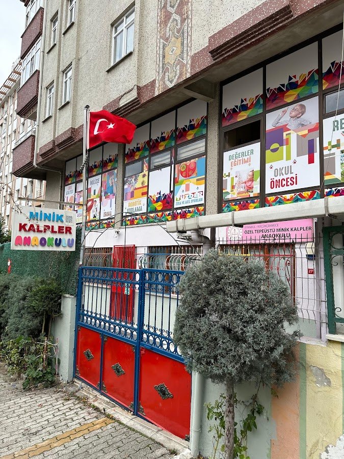 Özel Tepeüstü Minik Kalpler Anaokulu
