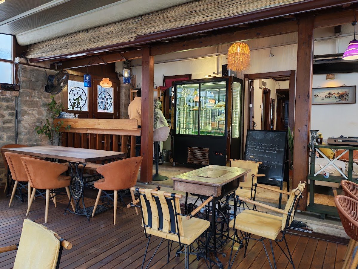 Eski Ev Kafe & Workshop