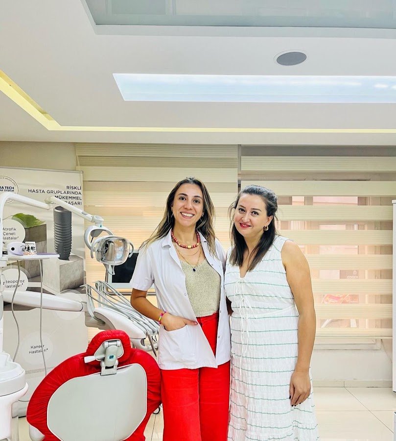 Dr. Dt. Naile Cura, Ağız Diş ve Çene Cerrahisi