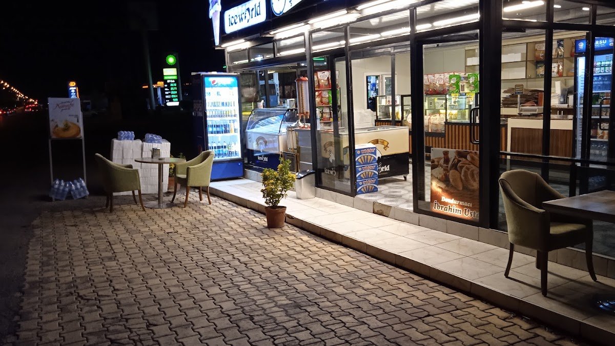 Meşhur Dondurmacı İbrahim Usta
