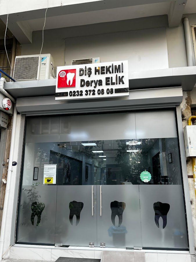 Diş Hekimi Derya Elik