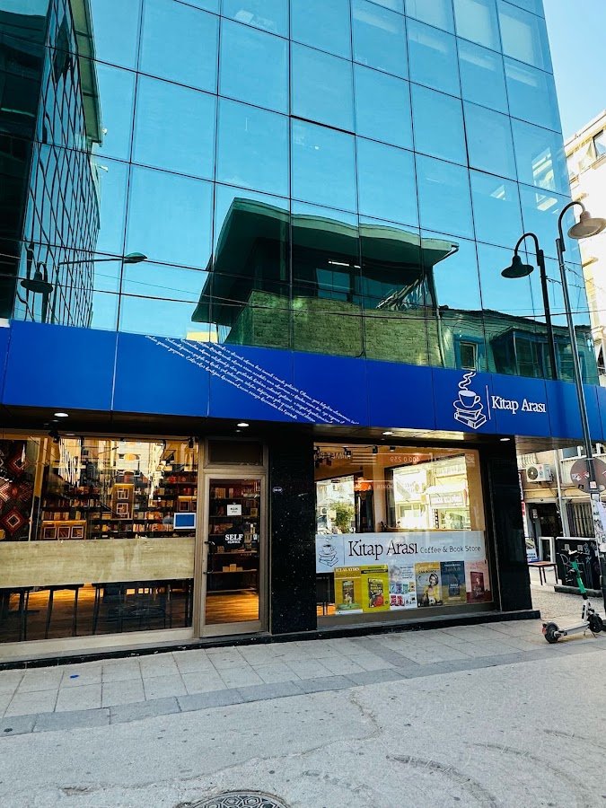 Kitap Arası Coffee & Book Store