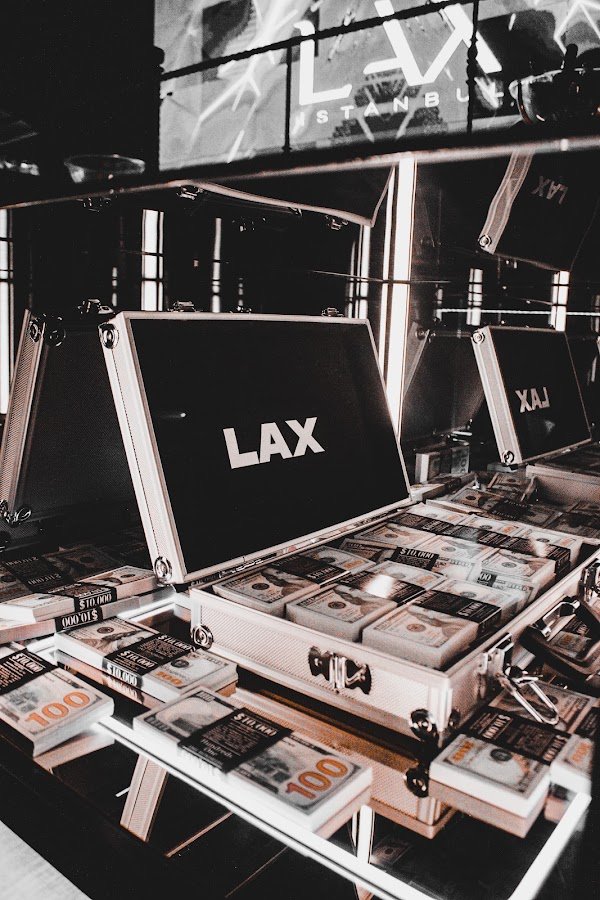 Lax İstanbul