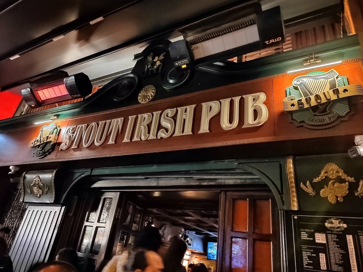 Stout Irish Pub