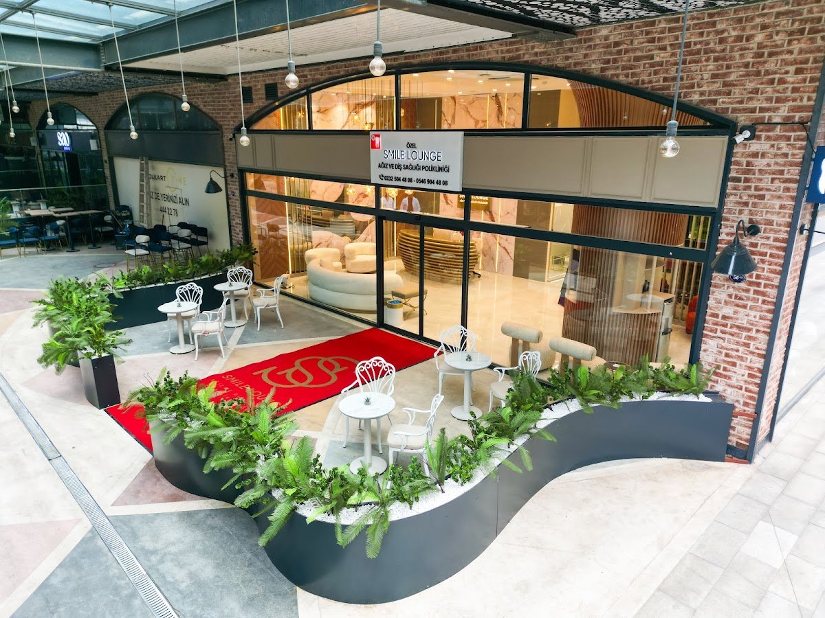 Özel Smile Lounge Ağız ve Diş Sağlığı Polikliniği