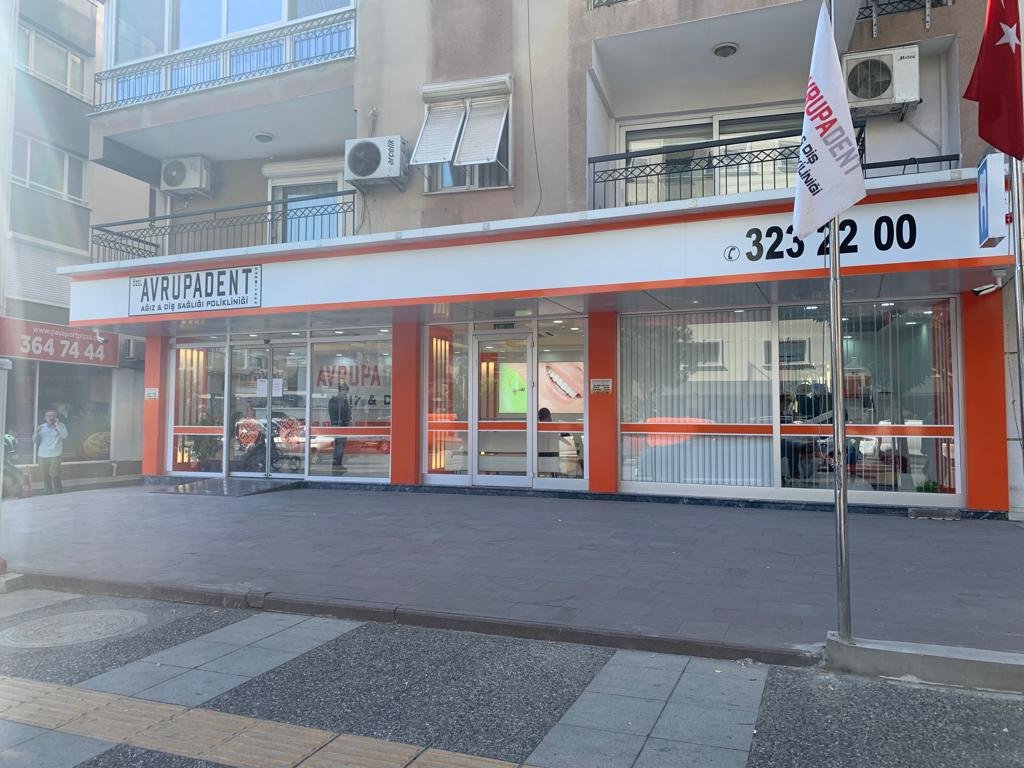 Özel Avrupadent Karşıyaka Ağız ve Diş Sağlığı Polikliniği