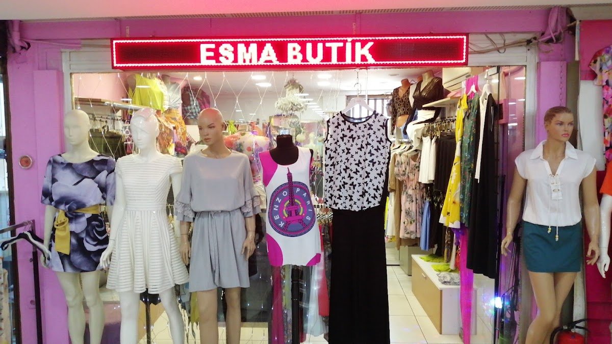 Beşiktaş Sinanpaşa Esma Butik (Bayan Giyim)