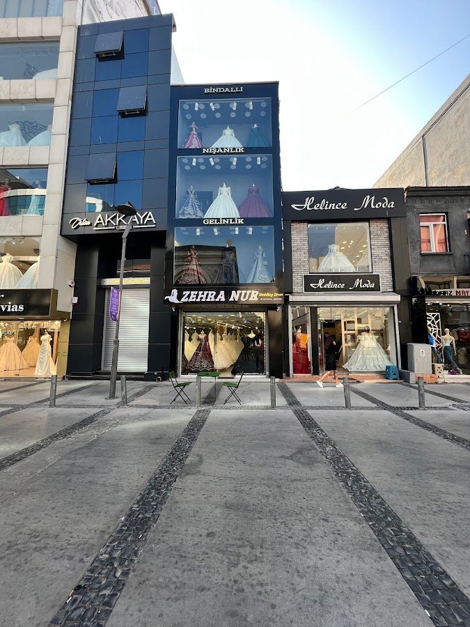 Zehranur Gelinlik İzmir Mağazası