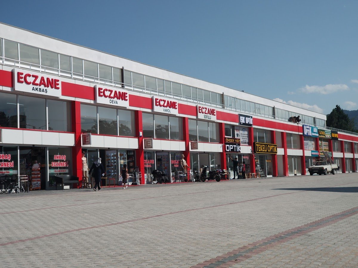 Uğur Eczanesi