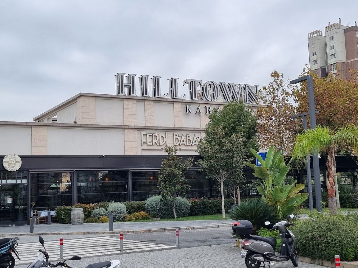 Hilltown Karşıyaka Alışveriş Merkezi