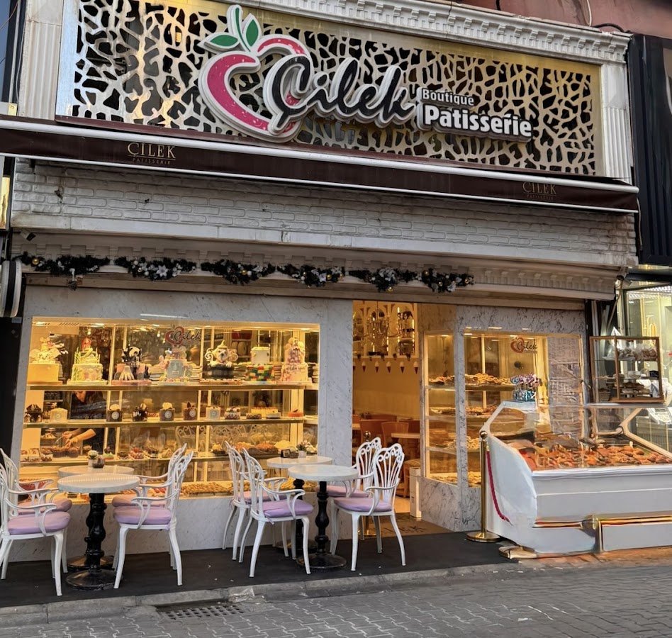 Çilek Pastanesi Karşıyaka Çarşı