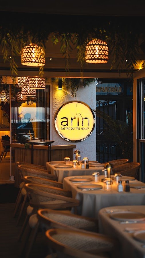 Arin Gastro & Cocktail