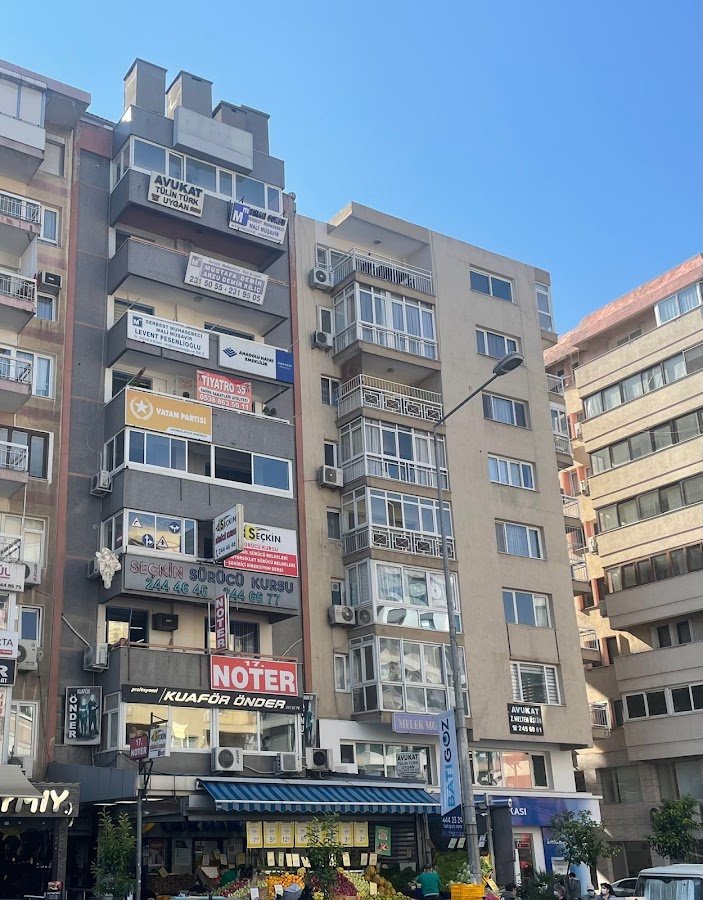 Karabağlar Seçkin Sürücü Kursu & Ehliyet Kursu & Özel Direksiyon Dersi & Bayan Öğretmen Direksiyon Dersi