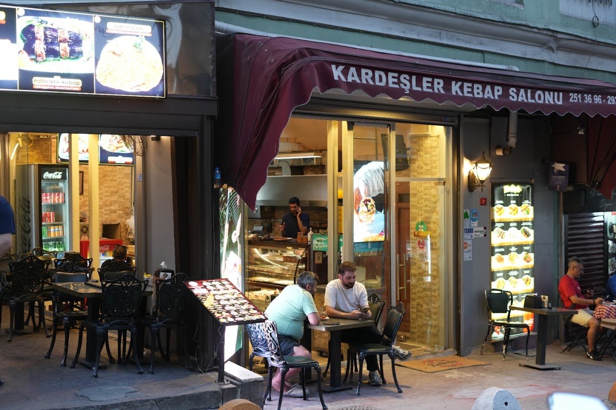 Kardeşler Kebap & Breakfast Cihangir - Istanbul