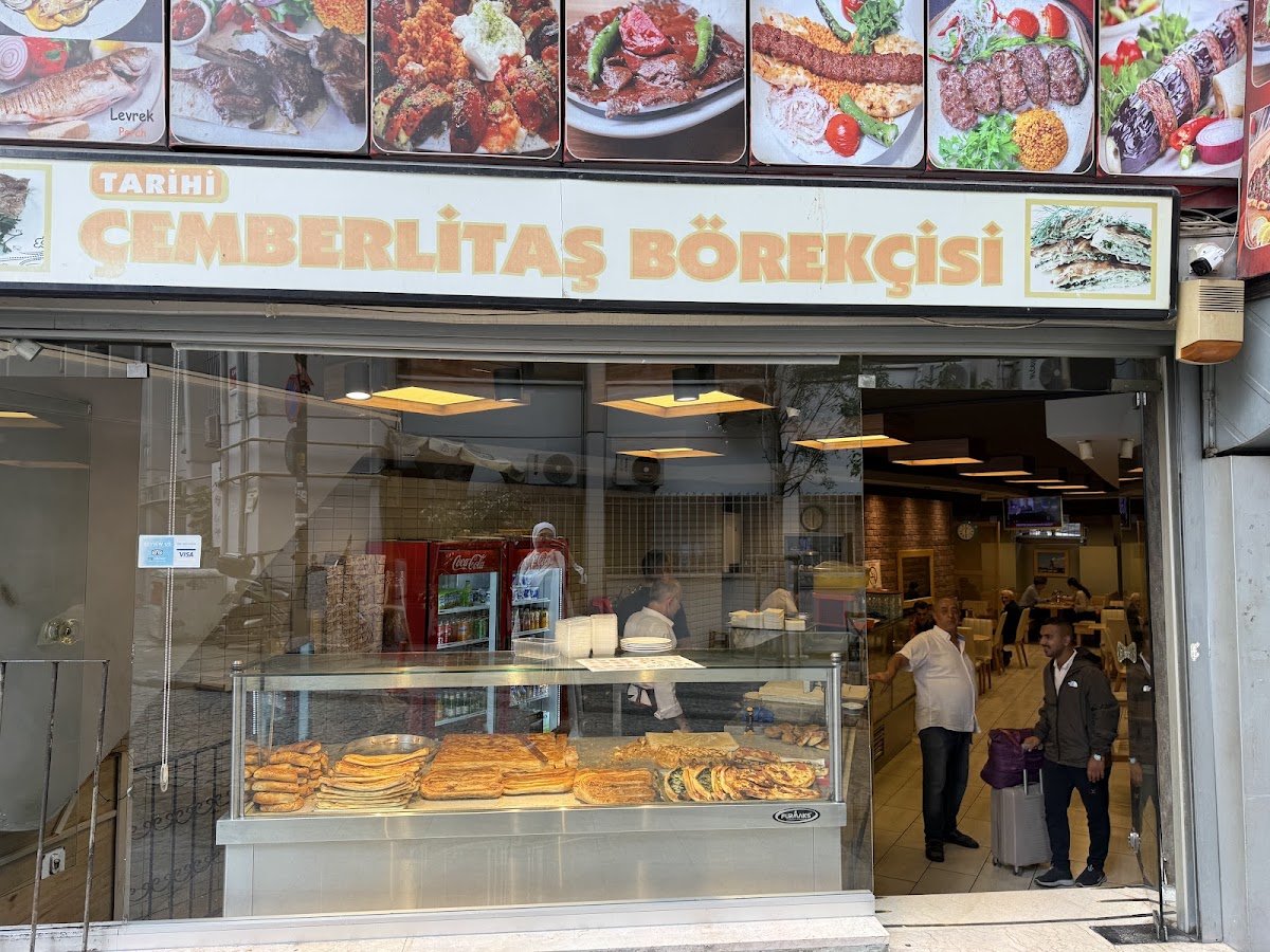 Tarihi Çemberlitaş Börekçisi