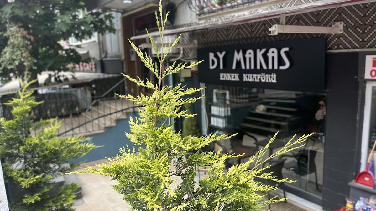 By Makas Erkek Kuaförü Beşiktaş