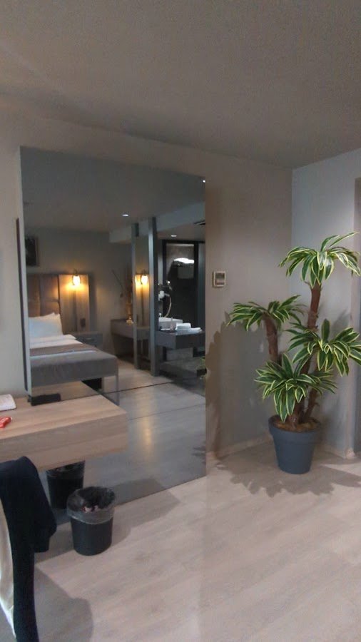 Pier Pasaport Hotel
