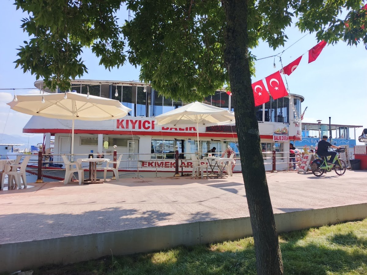 Kıyıcı Balık Ekmek Teknesi