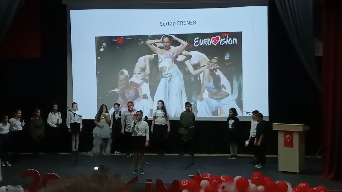 Şampiyon Hasan Gemici Spor Salonu